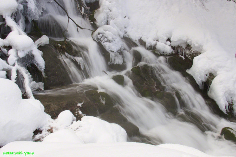 美瑛町、冬の不動の滝